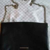 Дамска чанта Bershka-нова,черна,малка-Промоция до 25.10, снимка 2 - Чанти - 40807568
