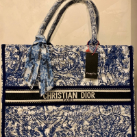 Нова дамска чанта Céline, Christian Dior, снимка 8 - Чанти - 44718610