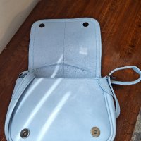 нова, естествена кожа малка чанта, снимка 3 - Чанти - 41652476