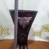 Кристална ваза цветен лилав кристал , снимка 4 - Антикварни и старинни предмети - 41846561