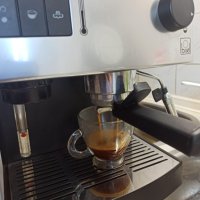 Кафемашина Бриел с ръкохватка с крема диск, работи отлично и прави хубаво кафе с каймак , снимка 1 - Кафемашини - 44215338