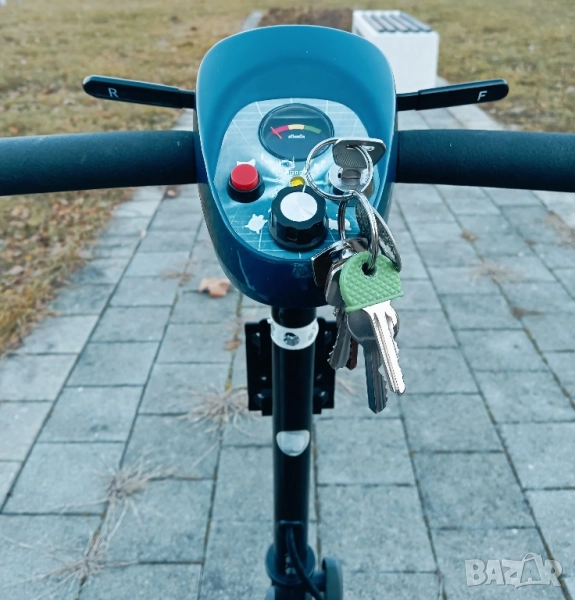 Електрически скутер CareCo, снимка 1