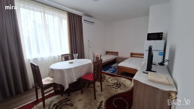 Обзаведена стая Център до метростанция Театрална за момиче, студентка, снимка 1