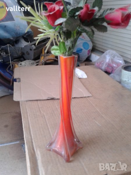 стара ваза със рози, снимка 1