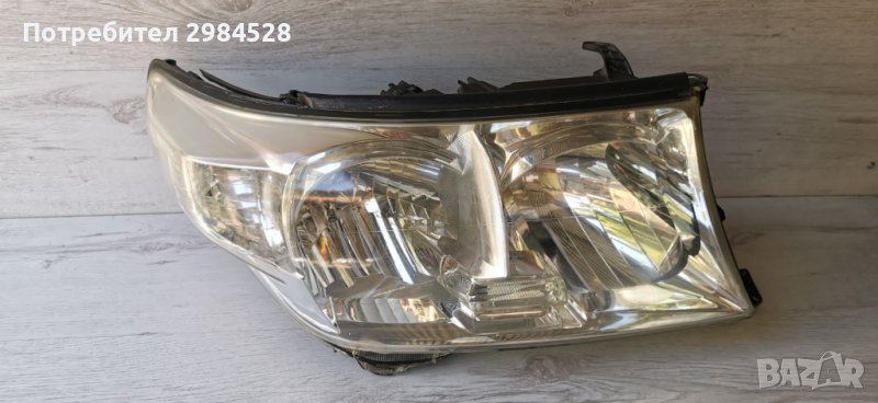 Фар за Toyota Land Cruiser 200 / Тойота Ленд Круизер 200, снимка 1