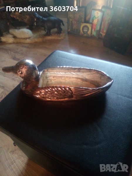 Патка изработена от метал, снимка 1