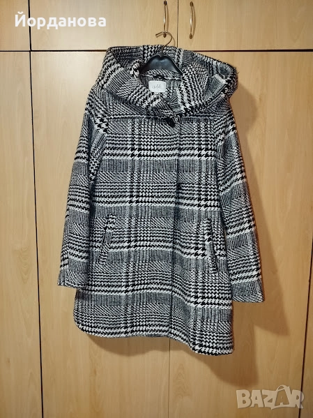 Дамско палто с качулка, снимка 1