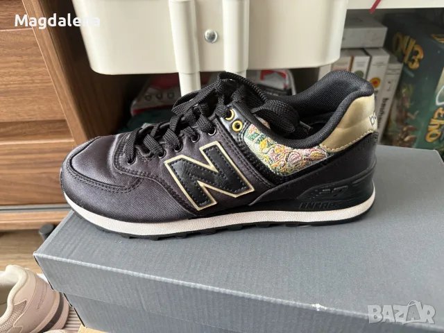 Маратонки New Balance 574 черни с декорация, снимка 4 - Маратонки - 55952744