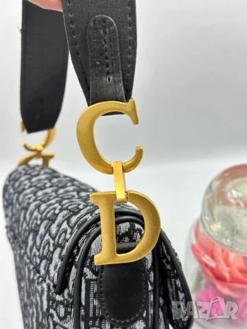 чанти christian dior , снимка 3 - Чанти - 51410929