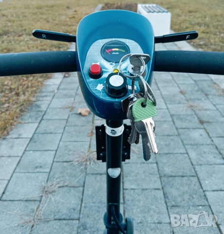 Електрически скутер CareCo, снимка 1