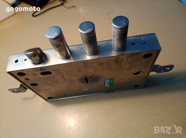 ОСНОВНА КАСОВА БРАВА MOTTURA + 3 странно заключване, снимка 16 - Входни врати - 33776673