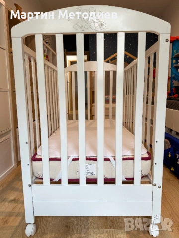 Дървено детско (бебешко) легло с колелца (0-3 год.)