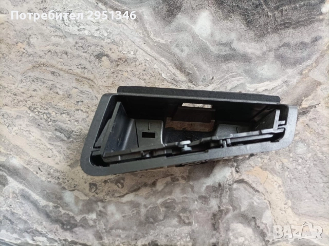 Неханизъм пепелник Porsche Panamera 970, снимка 3 - Части - 51989204