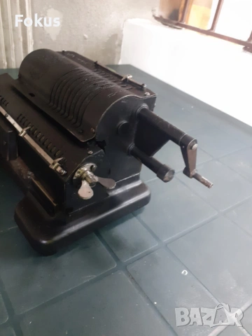 Стара съветска сметачна машина Феликс, снимка 3 - Антикварни и старинни предмети - 53327300