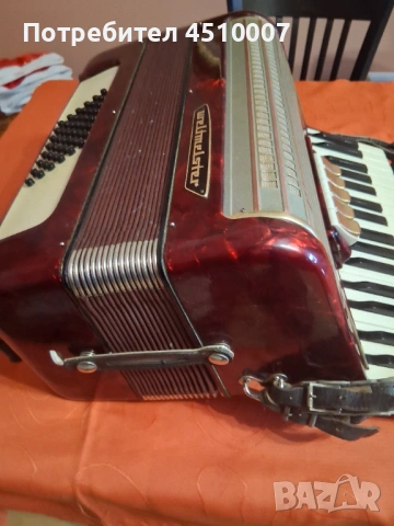 Акордеон Велтмайстер 48 баса с куфар, снимка 2 - Акордеони - 53035340