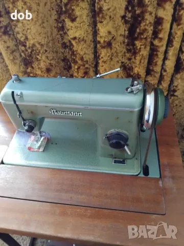 Стара Шевна Машина NAUMANN, снимка 11 - Шевни машини - 49872591