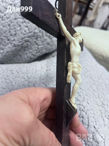Античен кръст от дърво с фигура на Христос от резбована слонова кост, снимка 5 - Антикварни и старинни предмети - 52975624