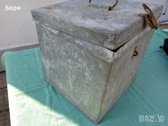 Стар метален сандък/кутия , снимка 3 - Куфари с инструменти - 36167965
