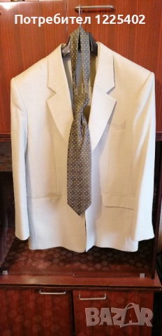 Подарявам 2броя мъжки костюми номер 46 и 48 , снимка 2 - Костюми - 52508571