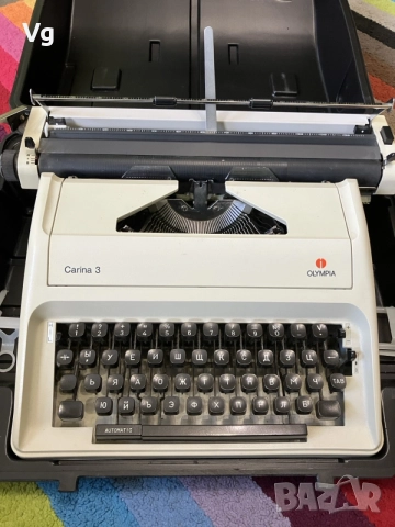 Пишеща машина Olympia Carina3, снимка 3 - Друго търговско оборудване - 56244164