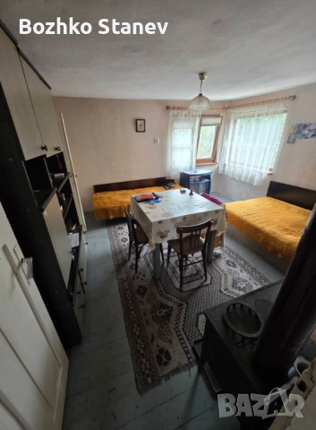 Продава се двуетажна къща , снимка 11 - Къщи - 51434549