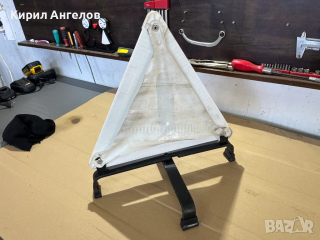 Здрав и стабилен триъгълник за кола, снимка 3 - Аксесоари и консумативи - 53581750