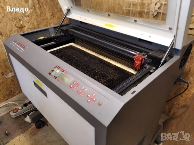 Продавам професионална лазерна система за гравиране и рязане, снимка 2 - Други машини и части - 53160839