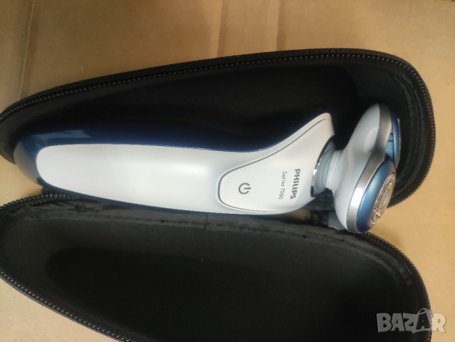 Продавам philips serie 7000