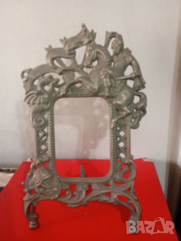 Барокова настолна рамка за снимка