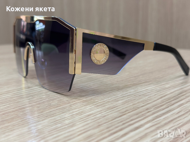 Мъжки слънчеви очила с черни стъкла и златни елементи, снимка 3 - Слънчеви и диоптрични очила - 44529770