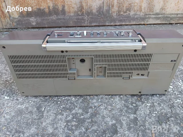 Ретро Радиокасетофон Hitachi TRK-W55E (Made in Japan) – За ремонт/части, снимка 5 - Радиокасетофони, транзистори - 55728495