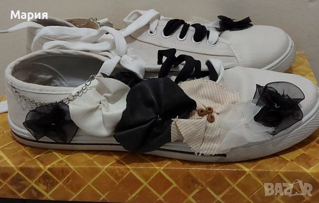 Бели кецове, снимка 2 - Кецове - 44497664