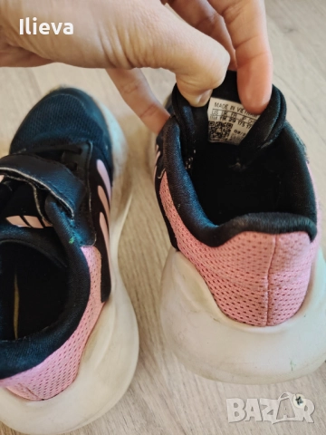 Детски маратонки Adidas, снимка 2 - Детски маратонки - 52107437
