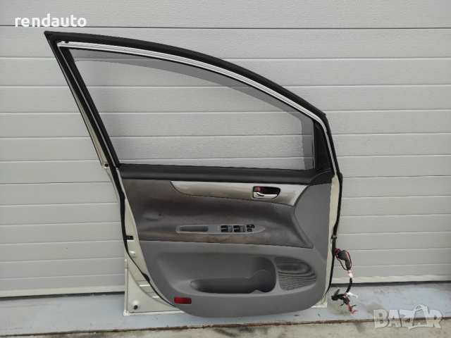 Предна лява оборудвана врата Toyota Avensis Verso 2001-2009 , снимка 2 - Части - 44532221