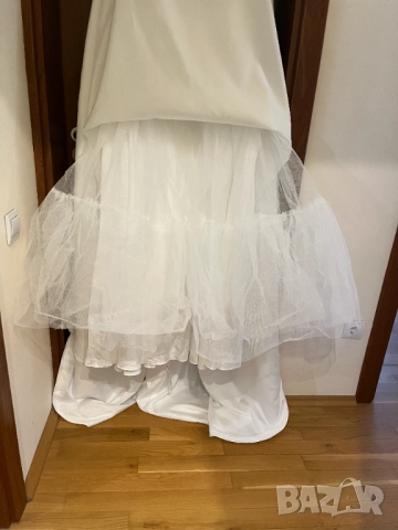 НОВА JJ`S HOUSE Булчинска рокля дълга с шлейф М L булченска сватбена, снимка 12 - Сватбени рокли - 52329555