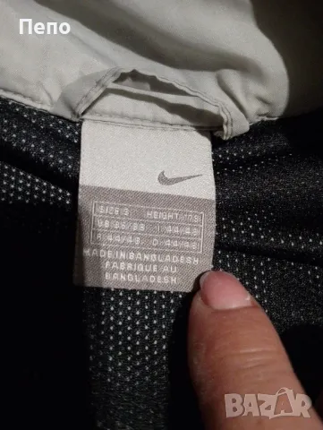 Горнище Nike , снимка 2 - Спортни дрехи, екипи - 49521266
