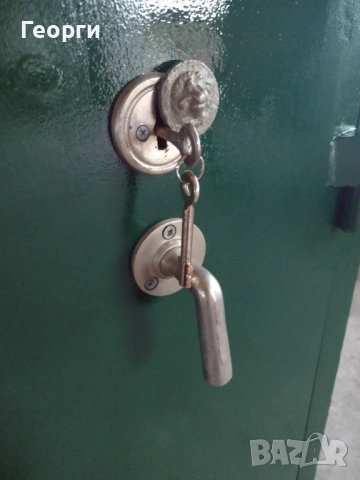 Метална каса, снимка 16 - Сейфове и каси - 53269559