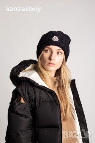 moncler pom pom blue beanie - страхотна дамска шапка 