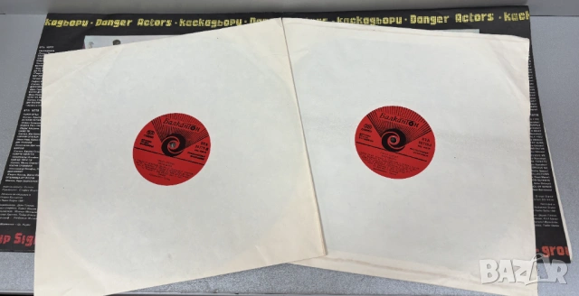Грамофонни плочи Сигнал –Каскадьори / Danger Actors-двоен албум, снимка 4 - Грамофонни плочи - 53778418