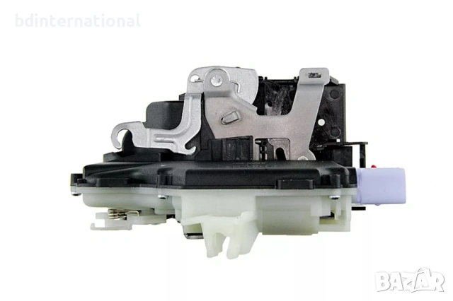 3B4839015AG Брава за задна лява врата VW, Polo 9N, T5, Skoda, Fabia 1, Seat, 6 ПИН, снимка 5 - Части - 53726959