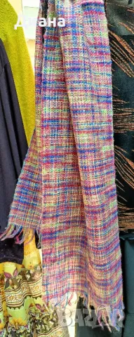 Дамски шалове от естествени материи, снимка 15 - Шалове - 48740609