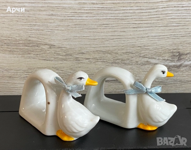 Винтидж порцеланови пръстени за салфетки, снимка 2 - Сервизи - 53696008