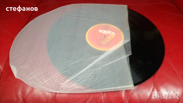 Дългосвиреща грамофонна плоча PUPI&PACHECO  „the two musketeers”, Франция, снимка 3 - Грамофонни плочи - 51143276