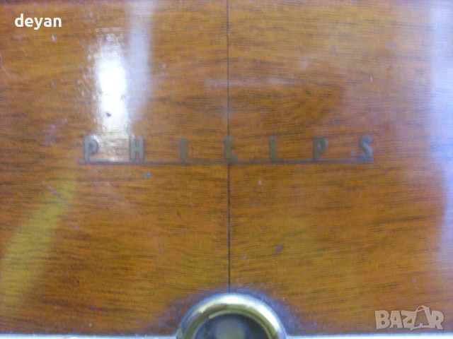 филипс радио с грамофон, снимка 2 - Радиокасетофони, транзистори - 50729906