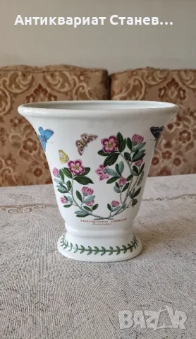 Много красива ваза модел Ботаника 

