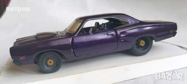 diecast 1:43 PLYMOUTH ROAD RUNNER