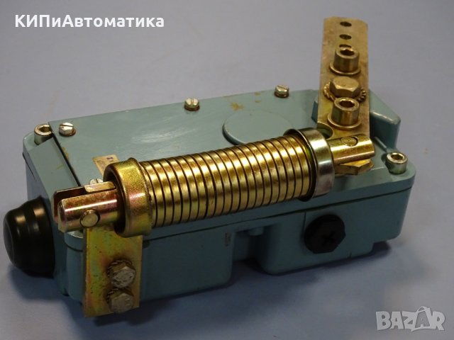 Краен изключвател Telemecanique XY2-CA120, снимка 3 - Резервни части за машини - 35891396