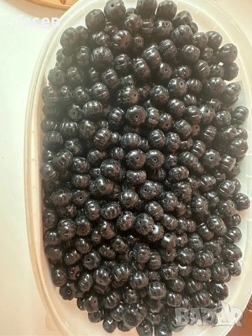 Продавам чешки стъклени мъниста Jablonex . Подходящи за мартеници., снимка 7 - Други - 53557542