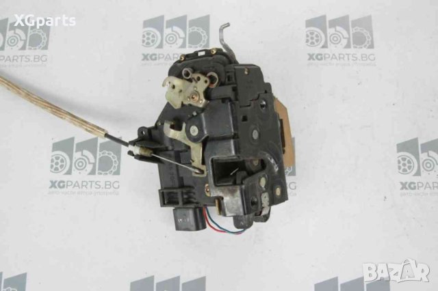 Брава врата предна дясна за Audi A6 C5 комби (1997-2005), снимка 2 - Части - 41478644