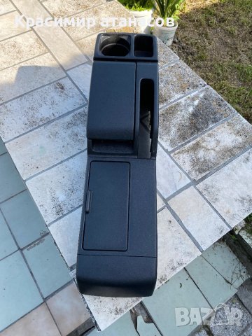 Подлакътник за Мазда 5.CC2964441, снимка 2 - Части - 41060375